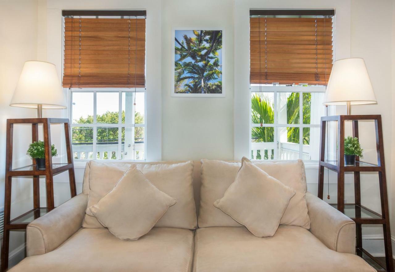 Southernmost King Suite Sofa Bed