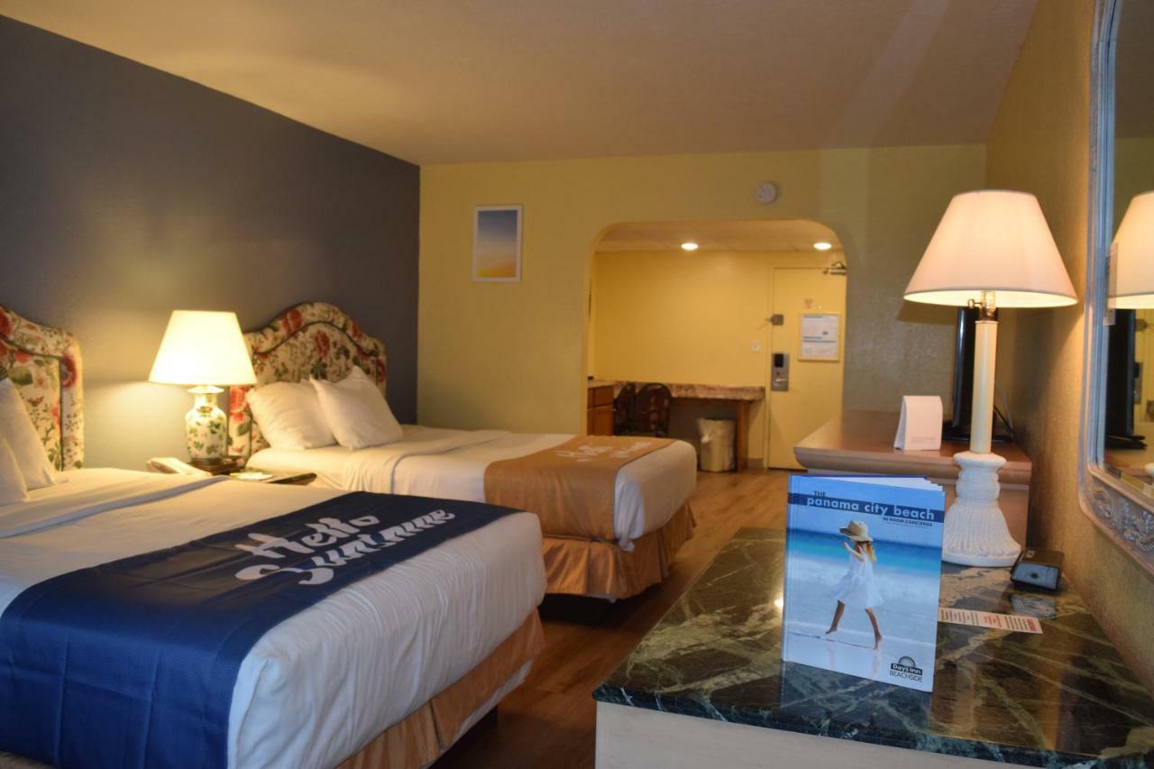 Queen Studio Two Queen Beds Beach View Non-Smoking