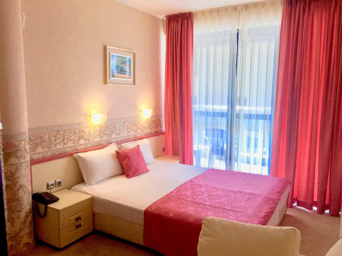 Apartament z 1 sypialnią i balkonem (2 osoby dorosłe + 1 dziecko)