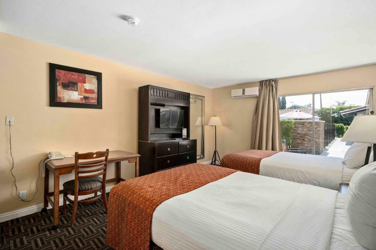 PS Patio Suites