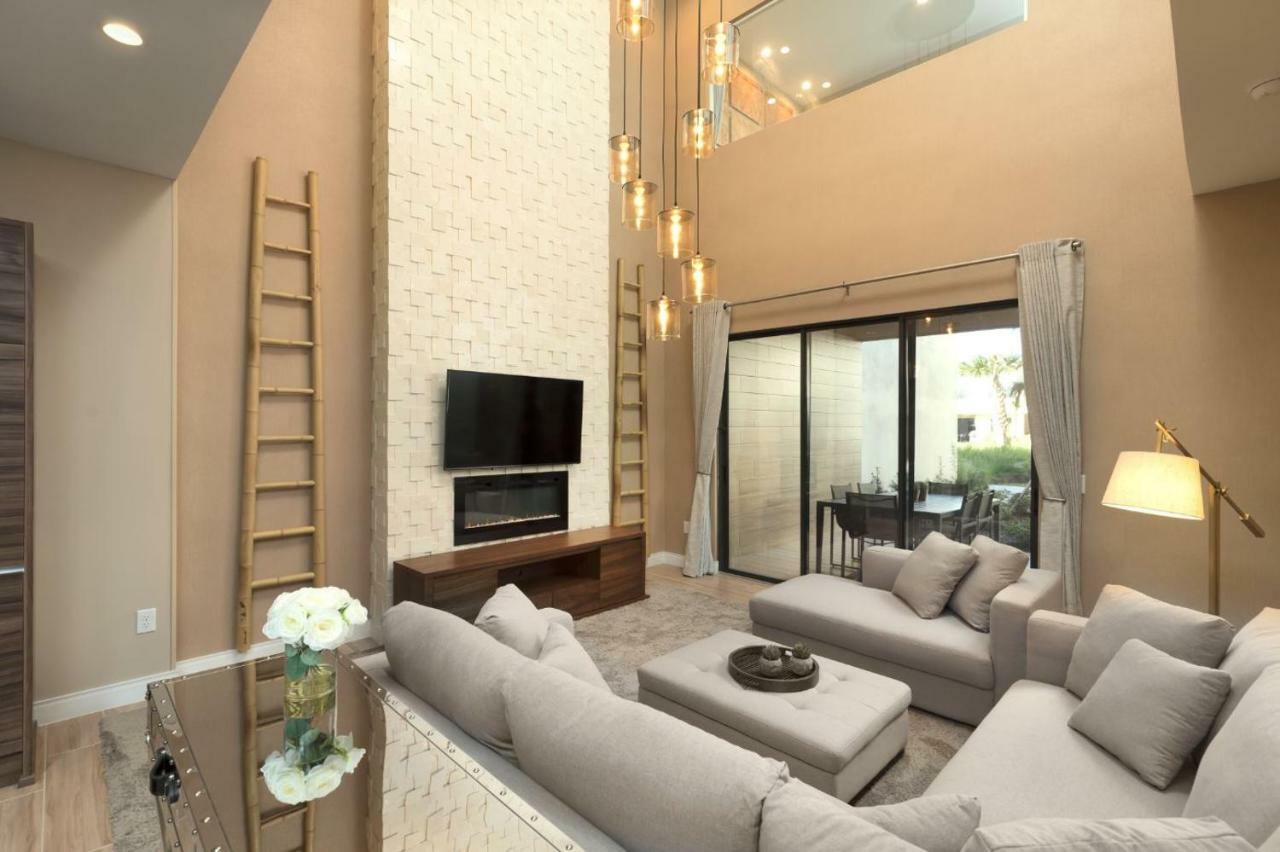 4 Bedroom Deluxe Mobility Accessible Villa BBQ Grill