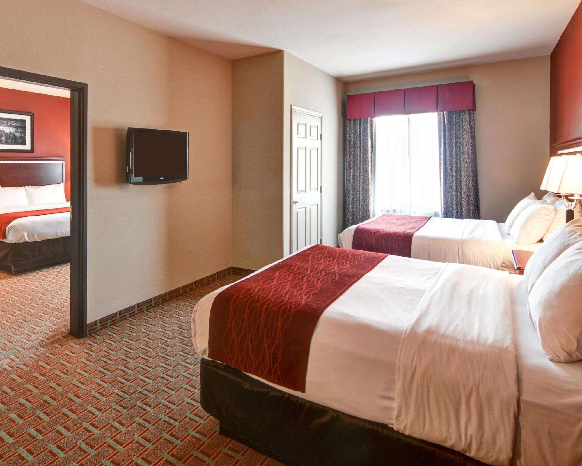 Queen Suite Two Queen Beds Accessible or Non-Smoking