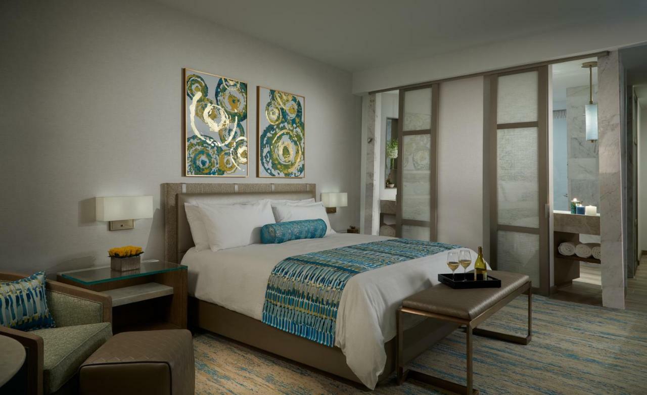 King Room Pool View