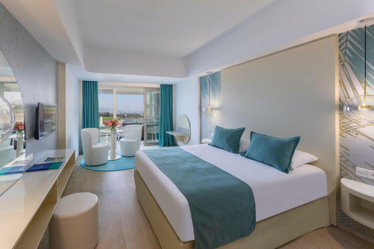 Apartament typu Junior Suite z widokiem na okolicę i prywatną wanną z hydromasażem na świeżym powietrzu