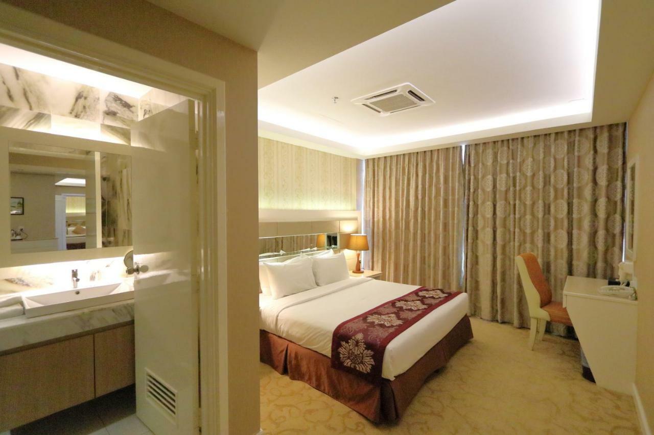 Presidential Suite