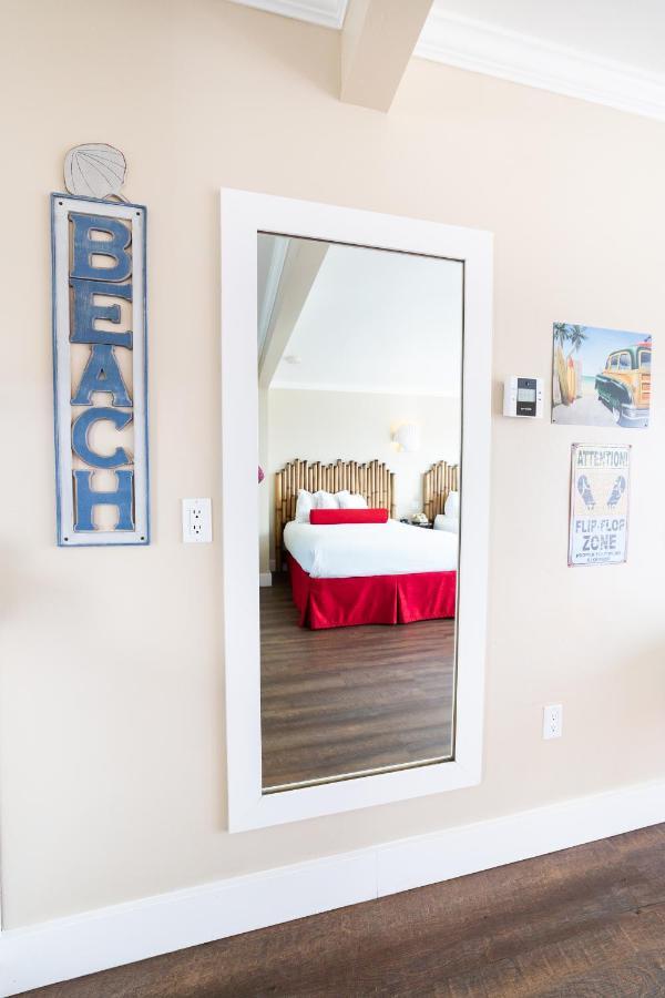 Two Queen beds Ocean View Balcony & Kitchen