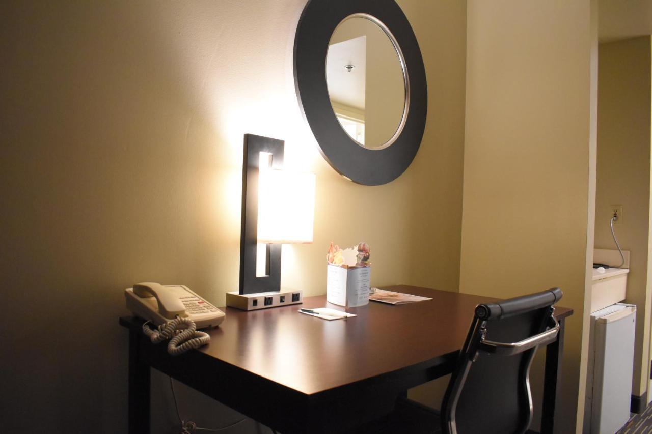 Queen Room Two Queen Beds Disability Access or Non-Smoking