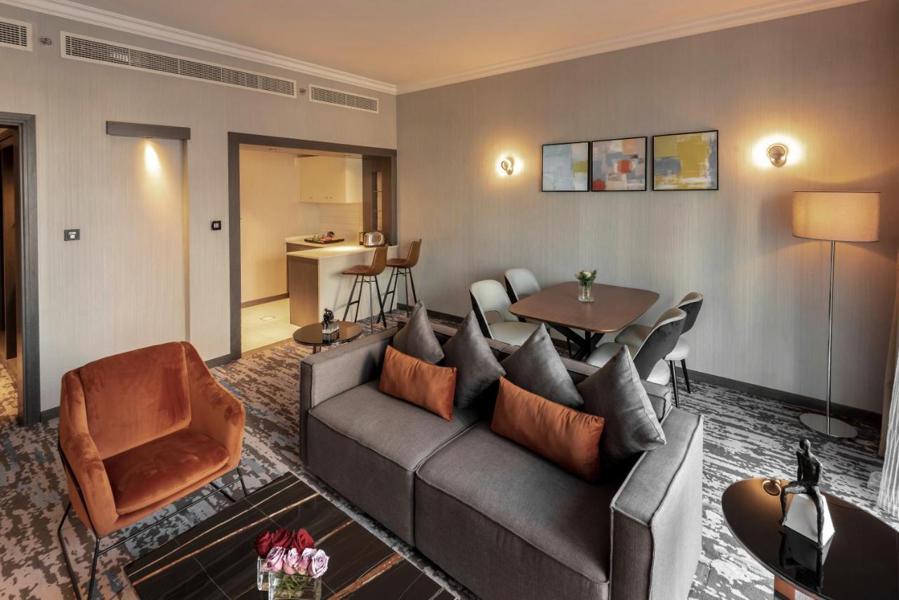 Apartament typu Suite z 2 sypialniami – od strony zatoki