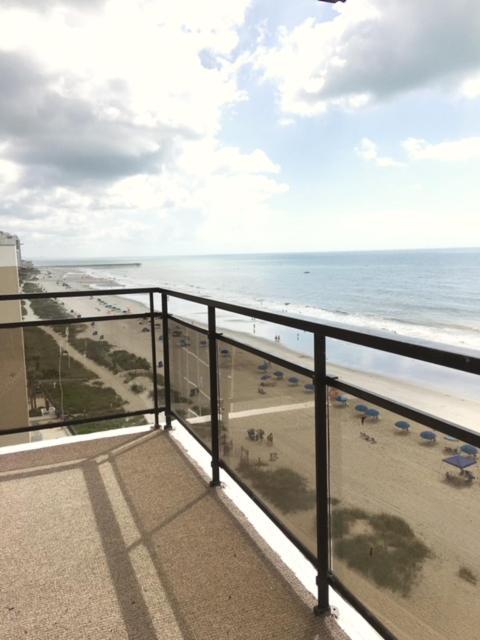 Oceanfront One-Bedroom Suite
