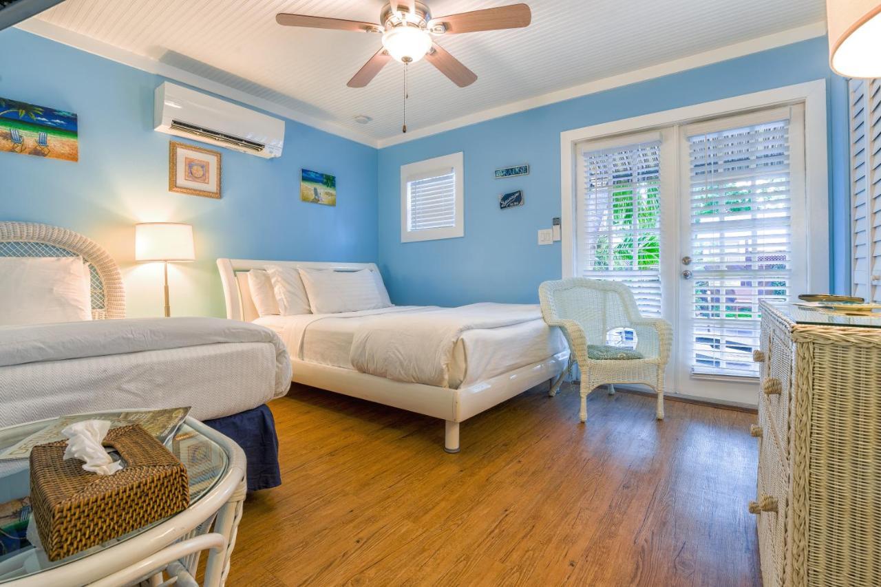 Queen Room Twin Bed Garden View