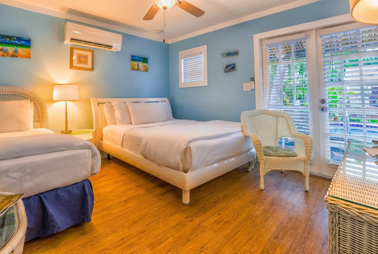 Queen Room Twin Bed Garden View