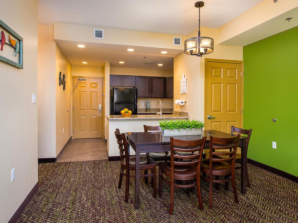 One-Bedroom Suite