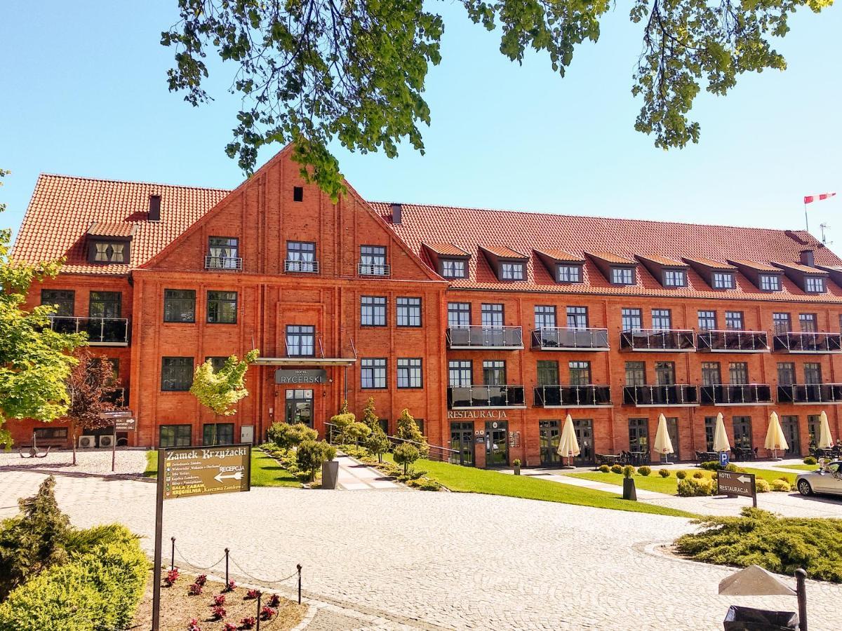 Pokój dwuosobowy typu Deluxe z balkonem – Hotel Rycerski