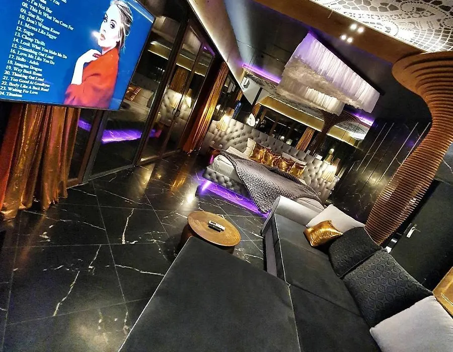 Hotel Ramka & Restaurant & Wine Bar-1