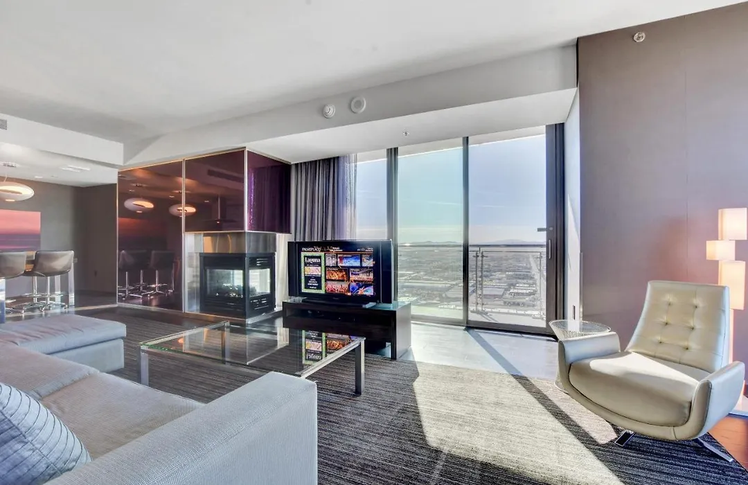 Private Luxury Panoramic Suite At Palms Place-1