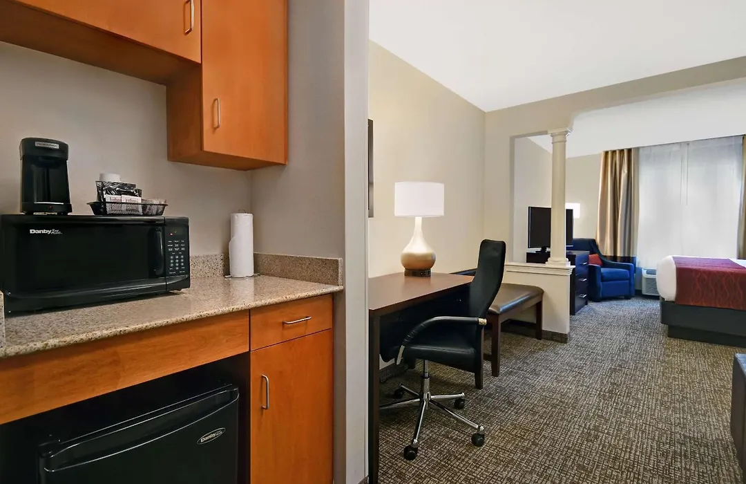Comfort Inn & Suites Wilton-1