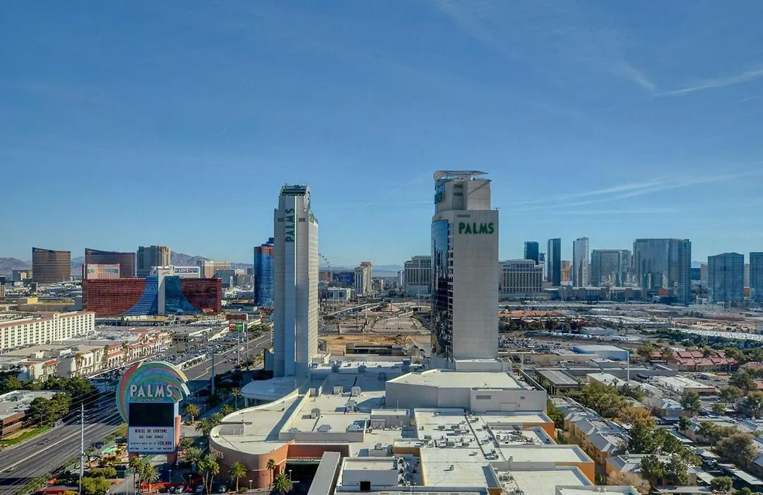 Luxury Studio Strip View No Resort Fee Palms Place-1