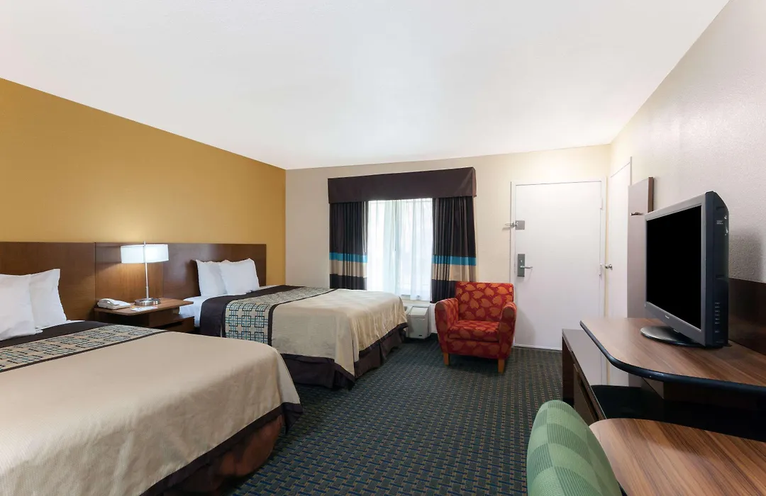 Days Inn By Wyndham Mission Valley-Sdsu-1