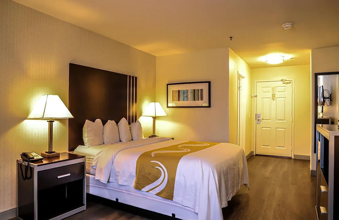 Quality Inn & Suites Camarillo-Oxnard-1