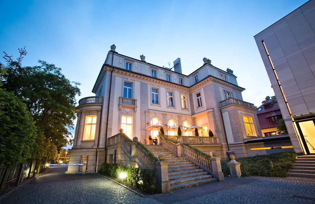 Platinum Palace Boutique Hotel & Spa-1