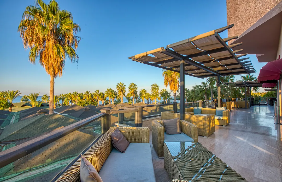 Justiniano Park Conti-1