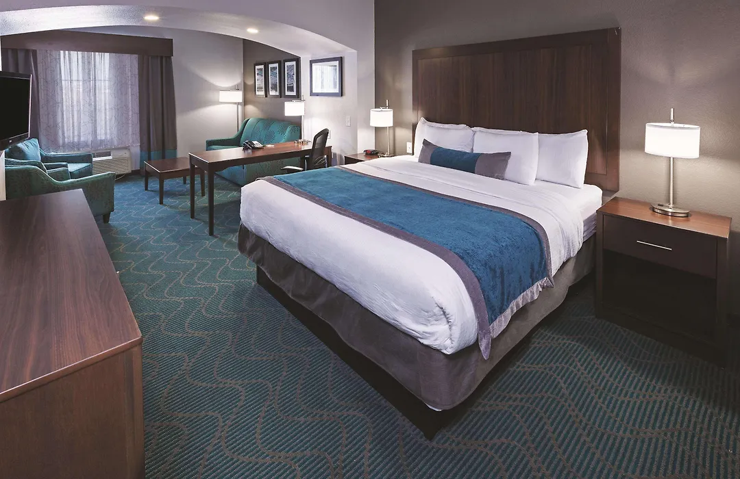 La Quinta Inn & Suites By Wyndham Fort Worth Arlington West-1