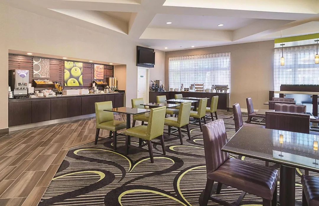 La Quinta By Wyndham Phoenix Mesa West-1