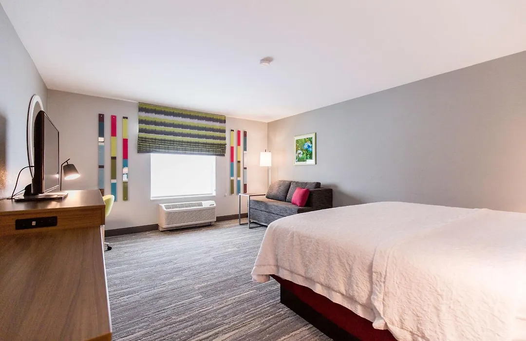 Hampton Inn Bismarck-1