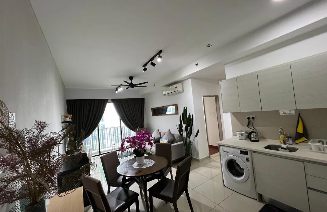 D'Gunduls Homestay Family Suite 2R 2B By Dgh I-City-1