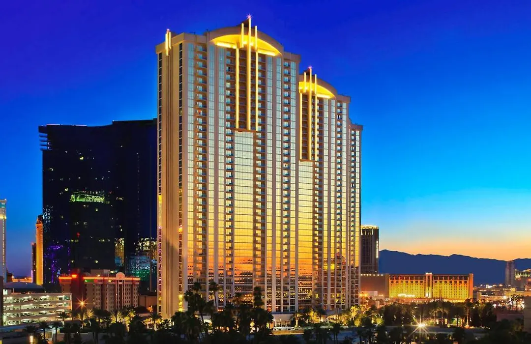 Jet Luxury At The Signature Condo Hotel-1
