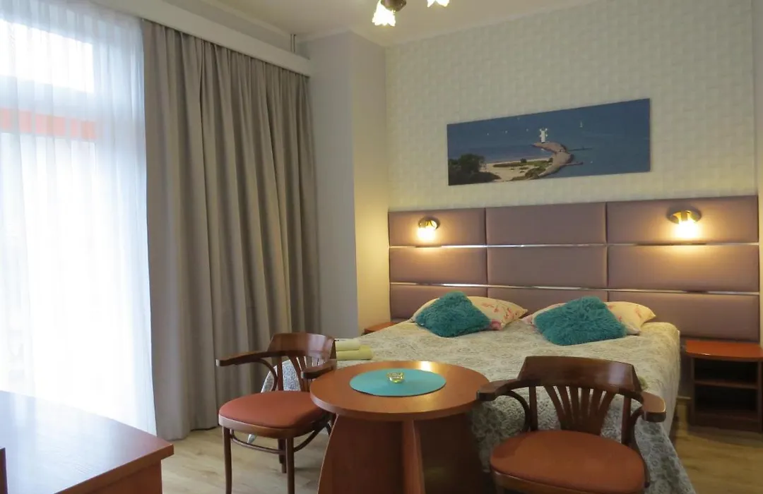 Hotel Cis-1