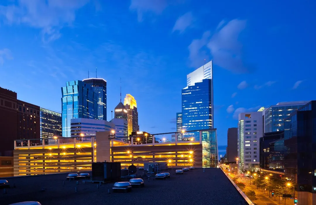 Holiday Inn Express Hotel & Suites Minneapolis-Downtown Convention Center By Ihg-1