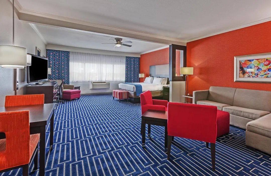 Holiday Inn Express & Suites Houston East By Ihg-1