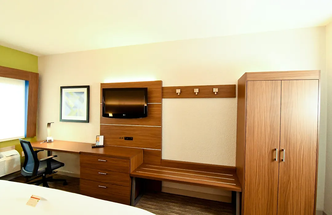 Holiday Inn Express & Suites Port Clinton-Catawba Island By Ihg-1