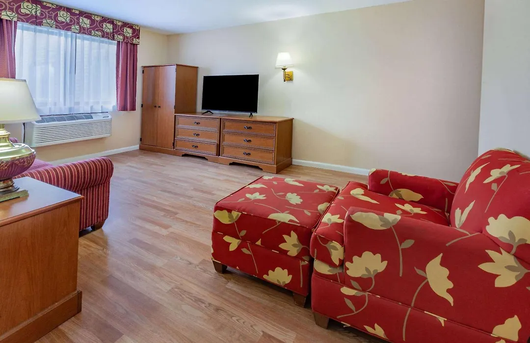 Baymont By Wyndham Perrysburg-Toledo-1