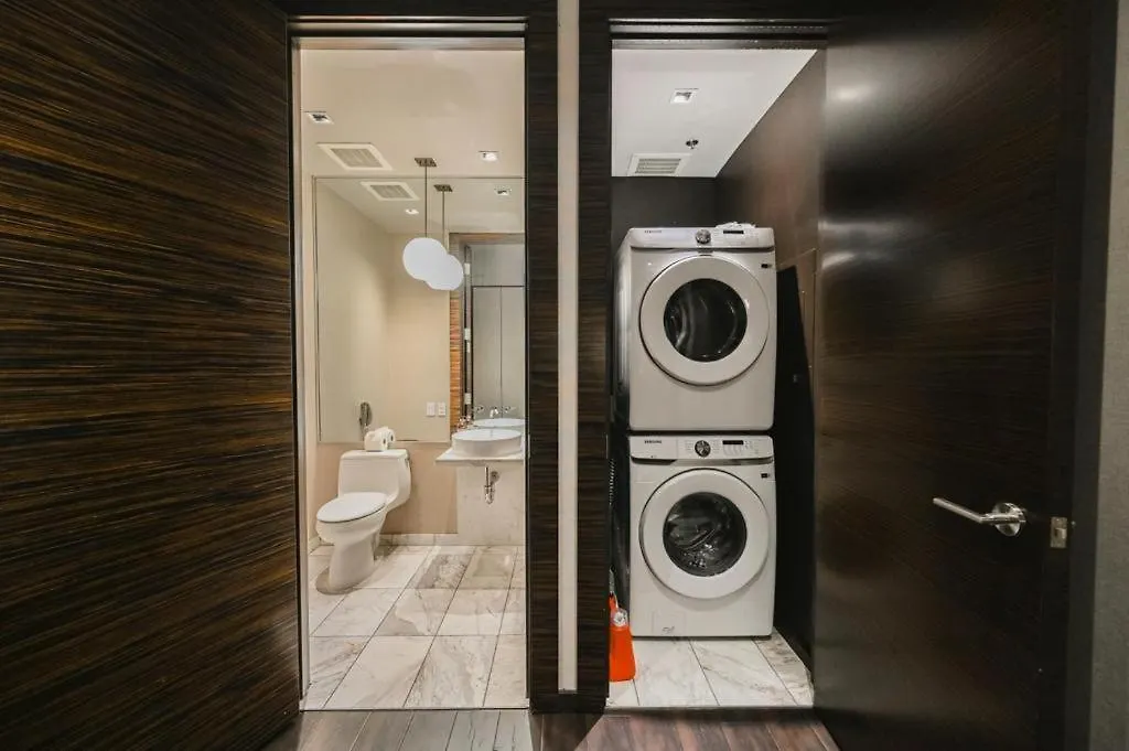 Intimo Palms Place Penthouse-1