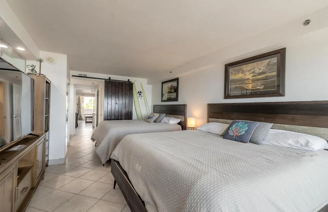 Direct Oceanfront Condo, Daytona Beach, Sleeps 6 - With Pool-1