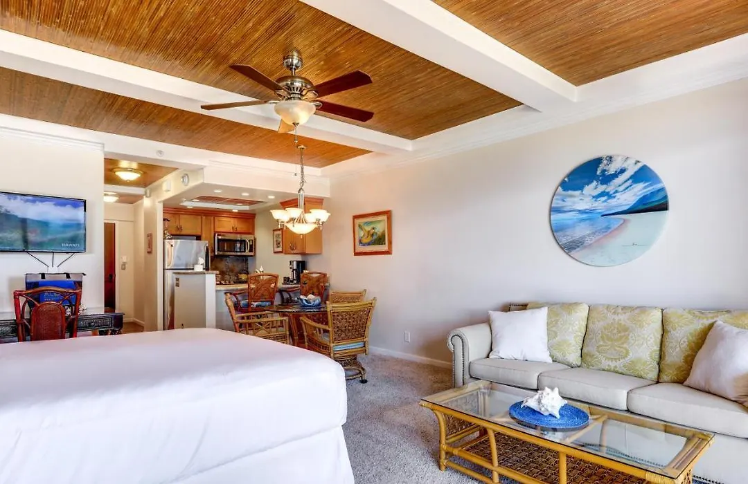 The Whaler Resort: Suite 515~Studio With Stunning Center Courtyard & Ocean Views-1