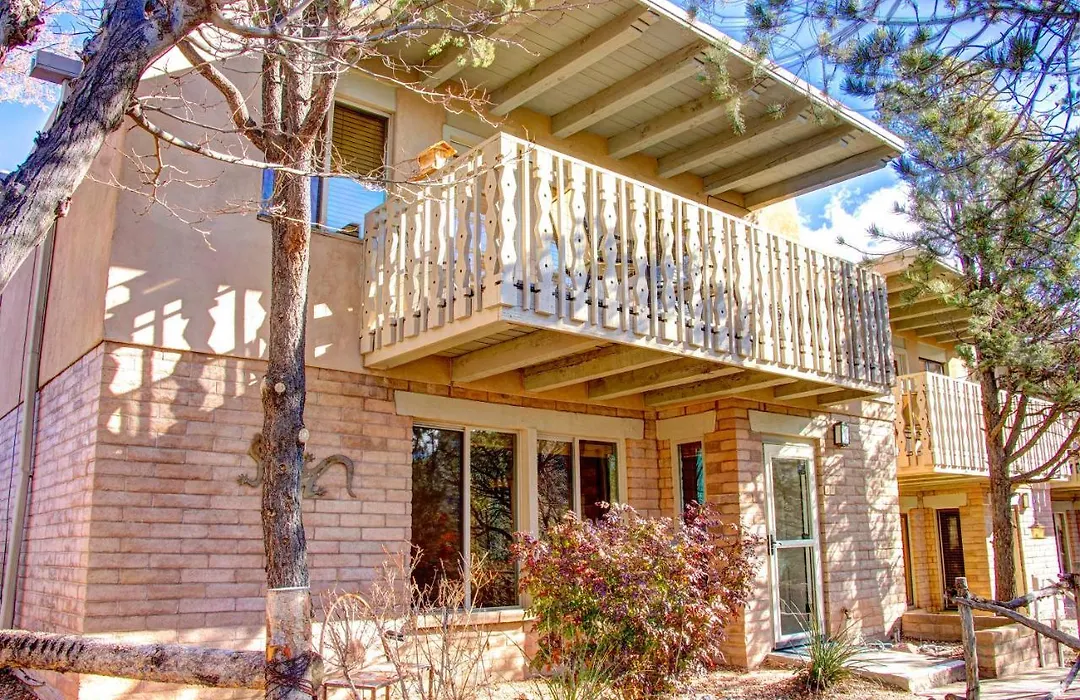 Beautiful Santa Fe Residence Blocks From The Plaza And Close To Ski Basin-1