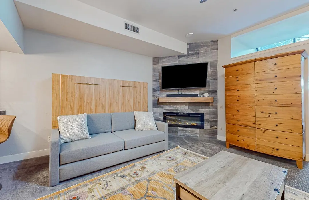 Park City Charmer-1