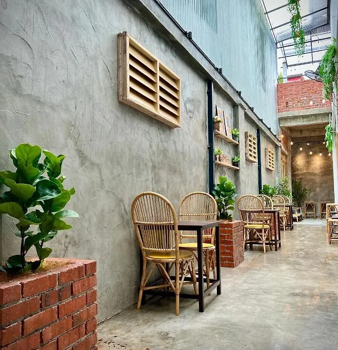 Dosomething Guest House 8-1