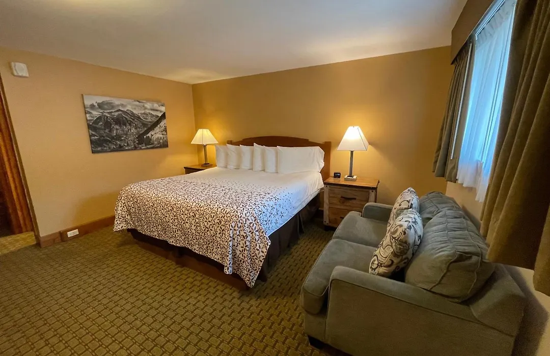 Silver Moon Inn-1