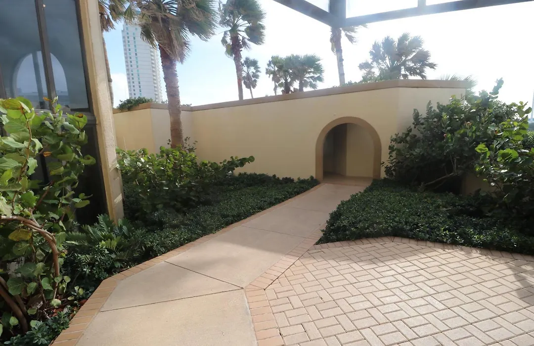 Bridgepoint Condominiums-1