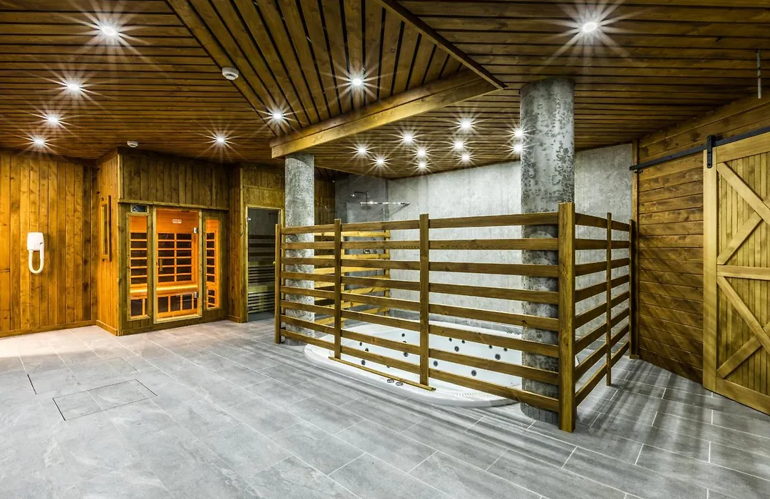 Aparthotel Lucylla-1