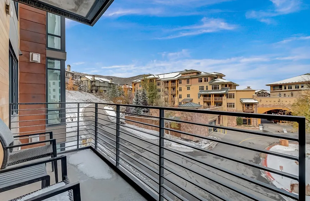 Lift 509 | True Ski-In / Ski-Out Luxury | Steps To Sunrise Gondola-1