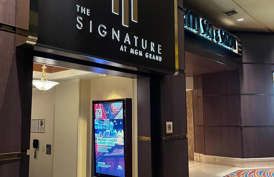 Luxe 702 Mgm Signature With Balcony-1