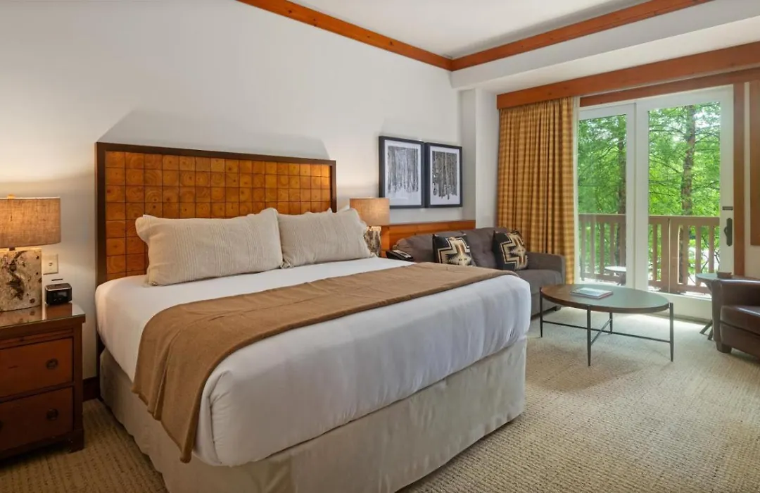 1206 Lodge At Spruce Peak Ski In Ski In Ski Out King Studio By Stowe Mountain Rentals-1