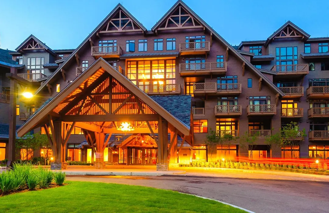 1204 Lodge At Spruce Peak Ski In Ski In Ski Out King Studio By Stowe Mountain Rentals-1