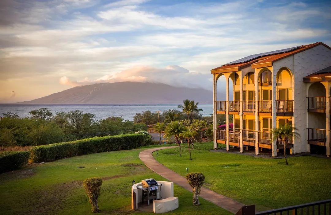 Aston Maui Hill-1