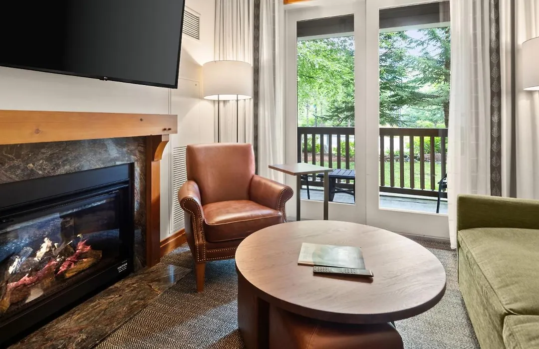1124 One Bedroom- Lodge At Spruce Peak - Stowe Mt Resort - Sleeps 4-1